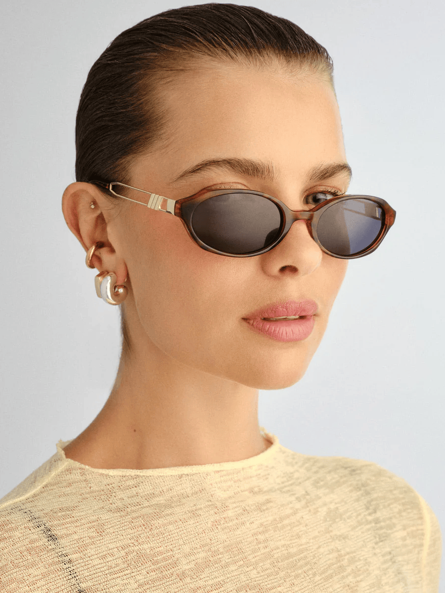 
                  
                    Le Specs -  Lunita
                  
                