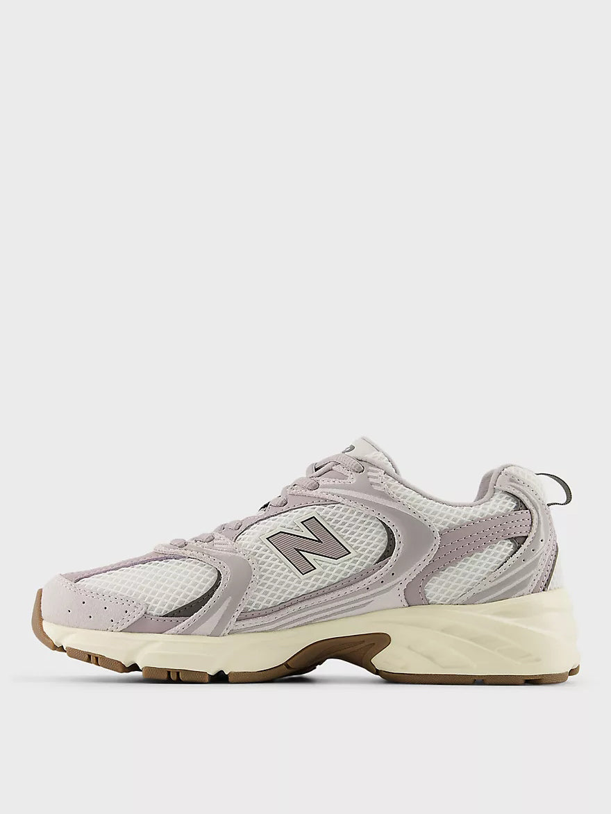 
                  
                    New Balance - 530
                  
                