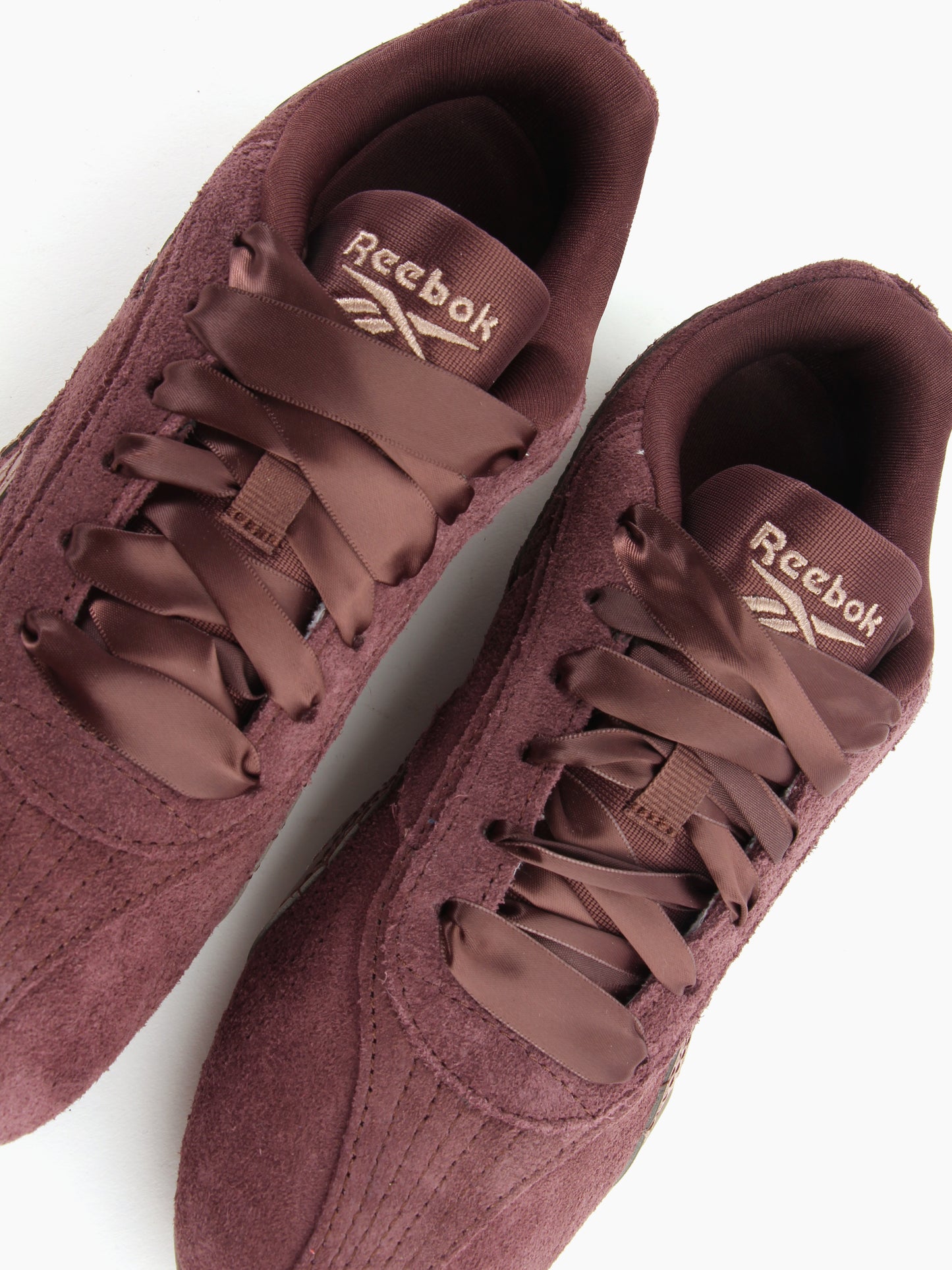 
                  
                    Reebok - Ultra LO
                  
                