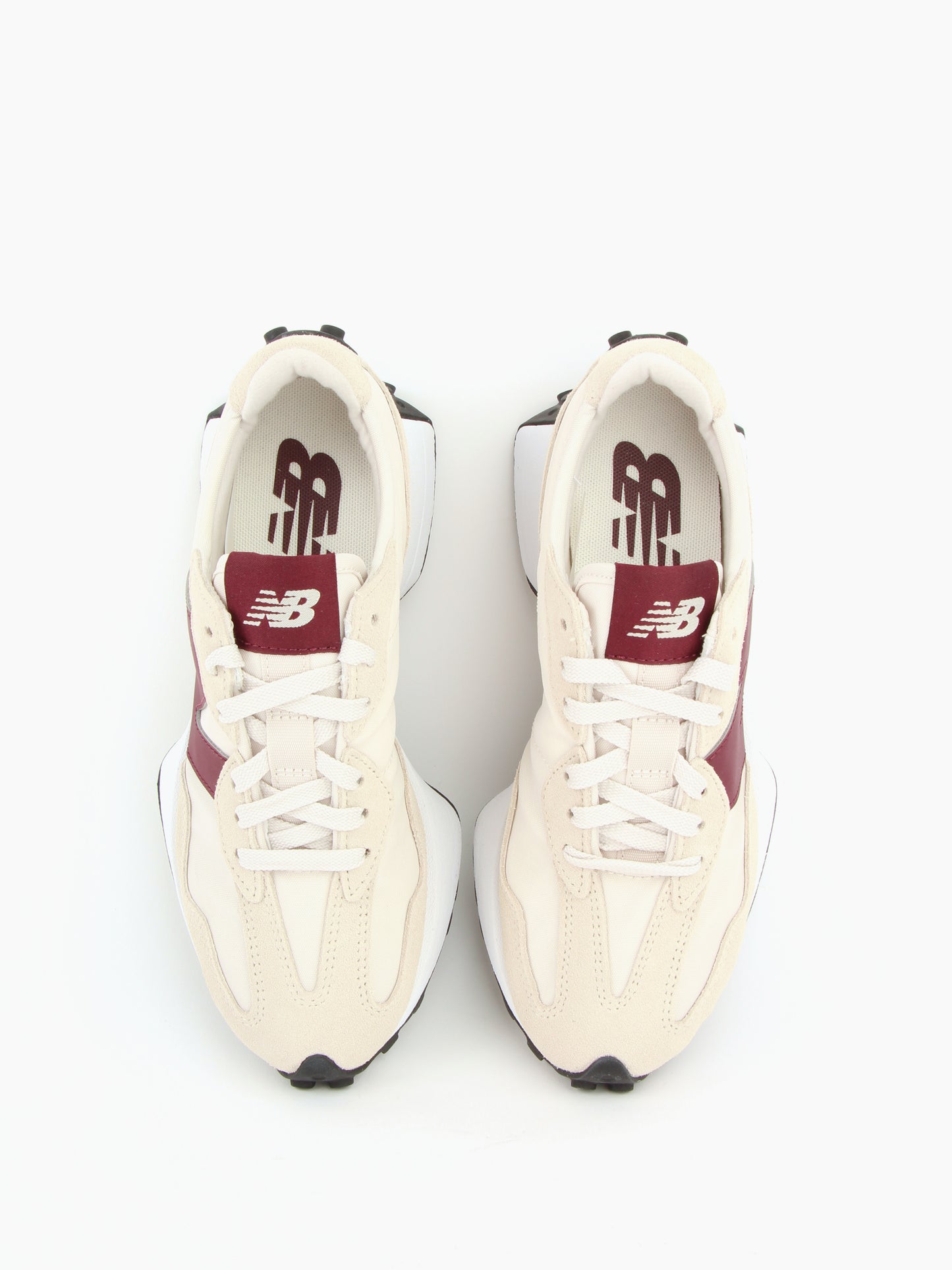 
                  
                    New Balance - 327
                  
                