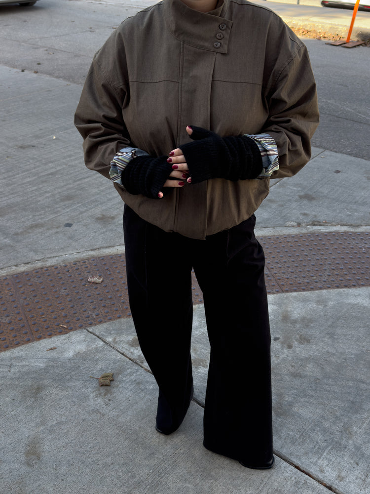 
                  
                    Lyla & Luxe - Eco Gants
                  
                