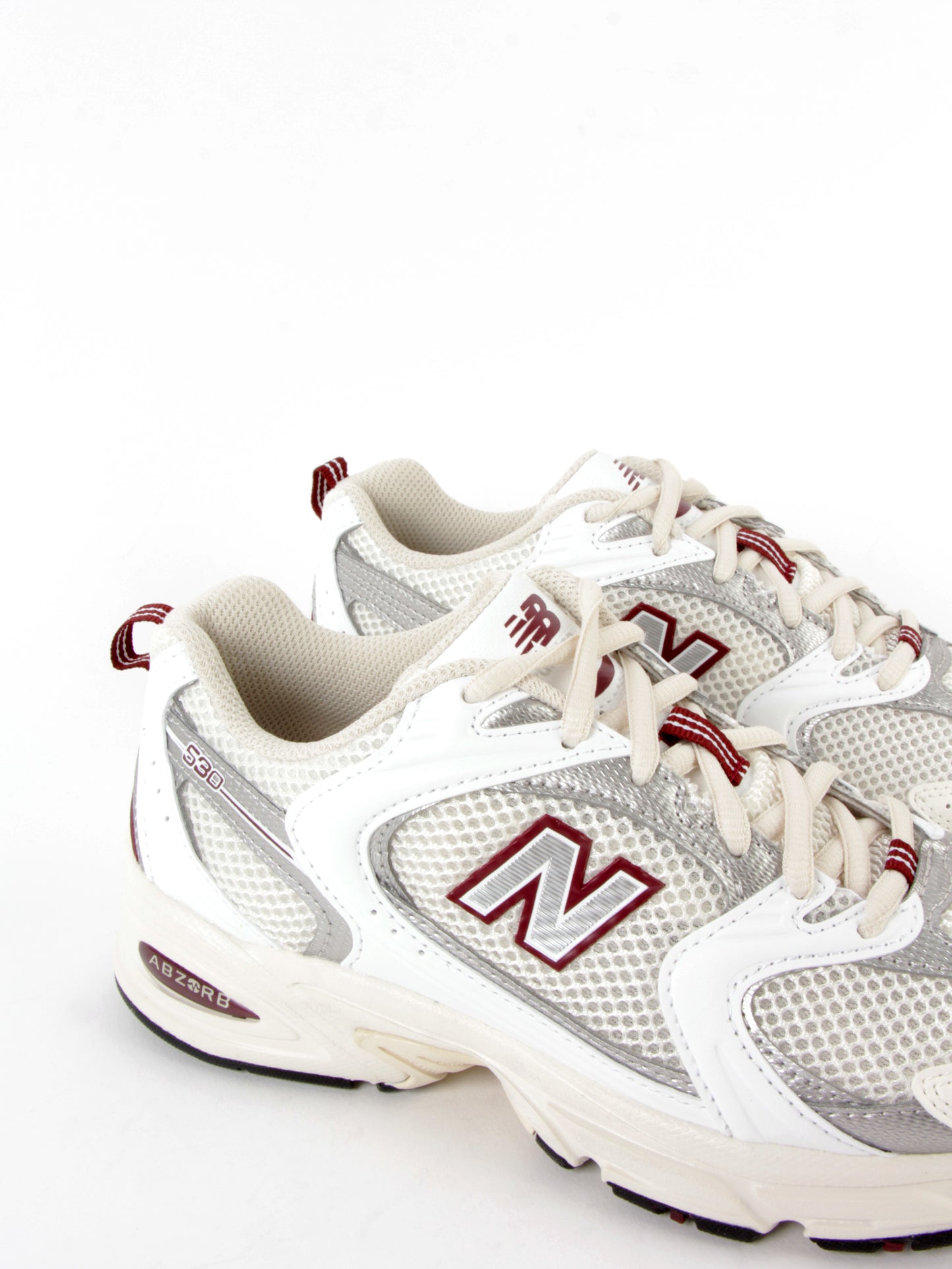 
                  
                    New Balance - 530
                  
                