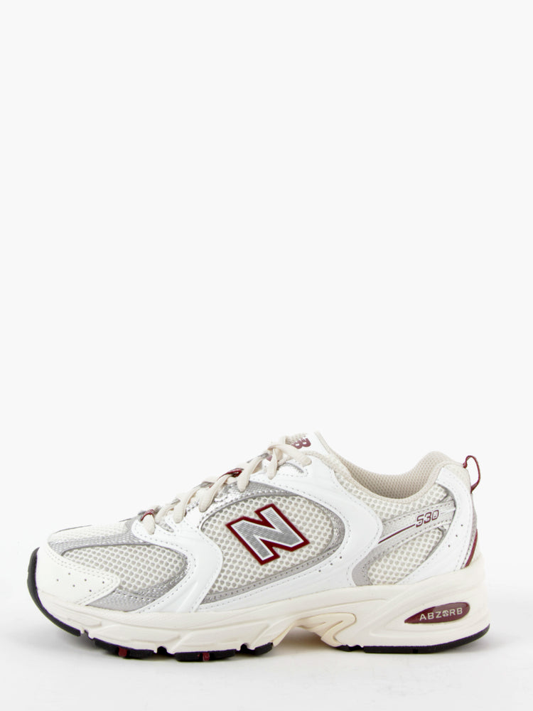 
                  
                    New Balance - 530
                  
                