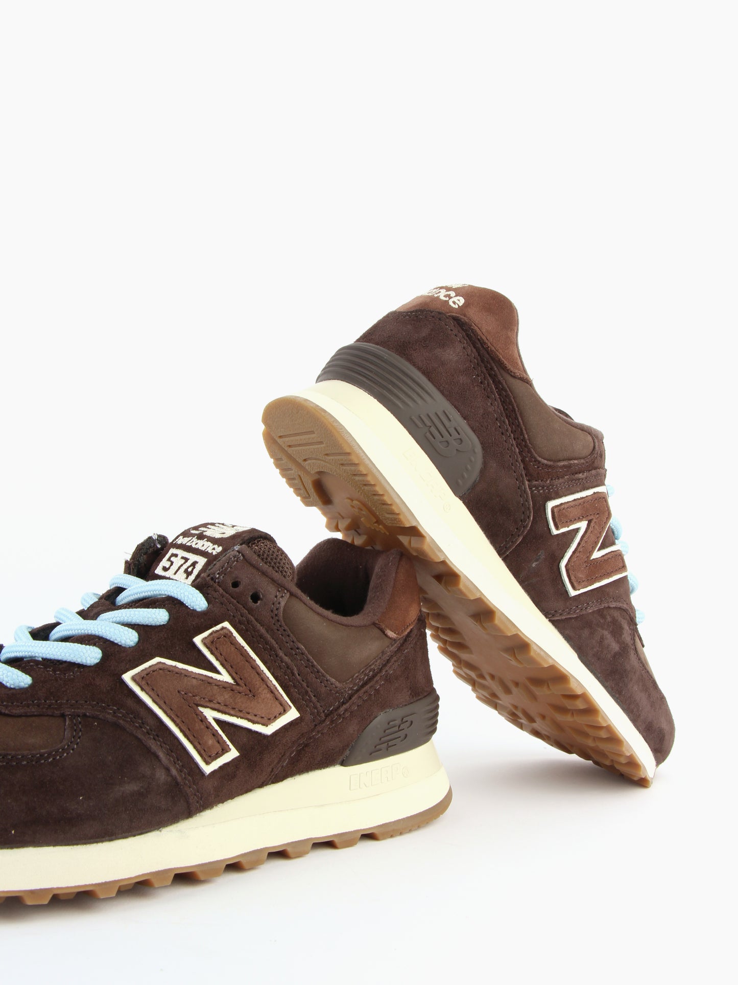 
                  
                    New Balance - 574
                  
                