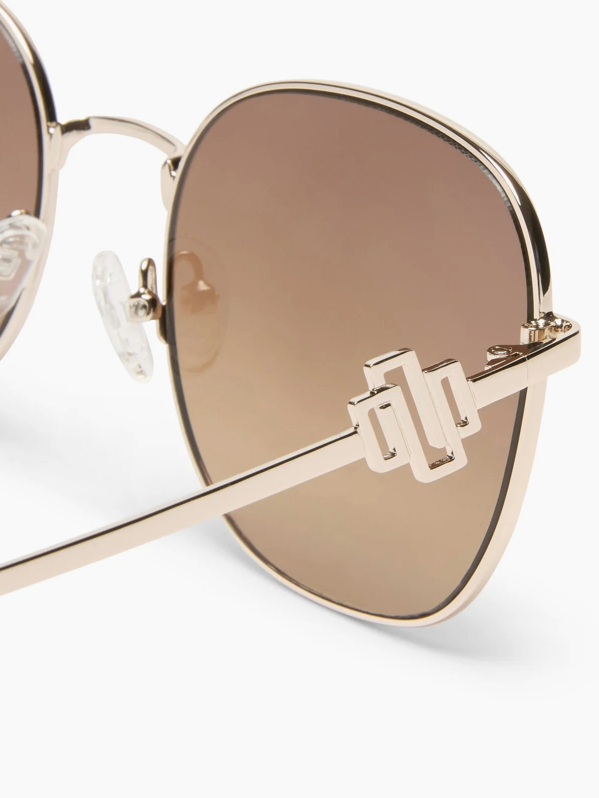 
                  
                    Le Specs - Metamorphosis
                  
                