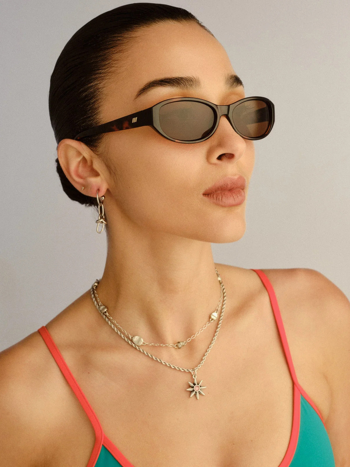 
                  
                    Le Specs -  Don't cha
                  
                