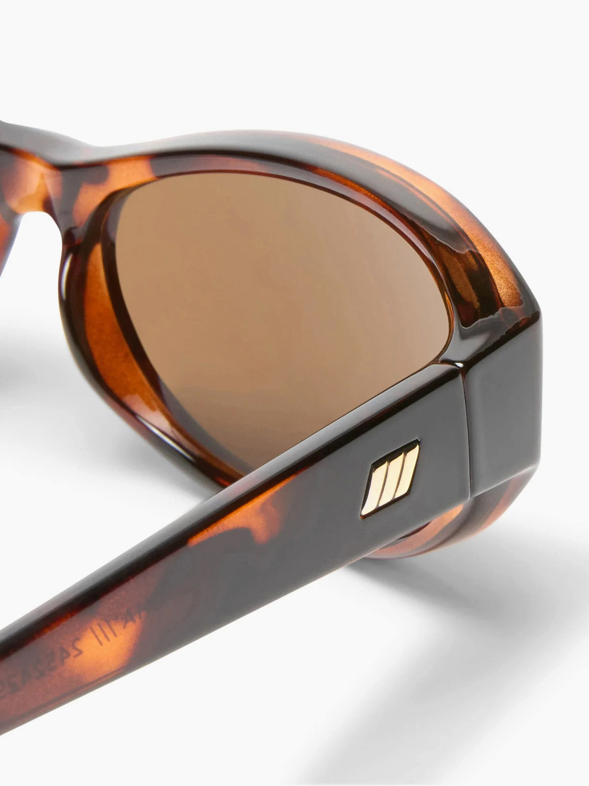 
                  
                    Le Specs -  Don't cha
                  
                