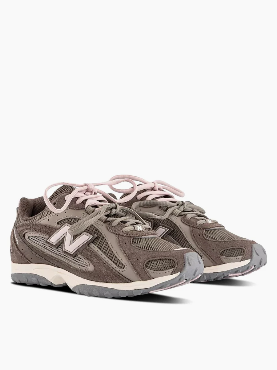 
                  
                    New Balance - 204L
                  
                