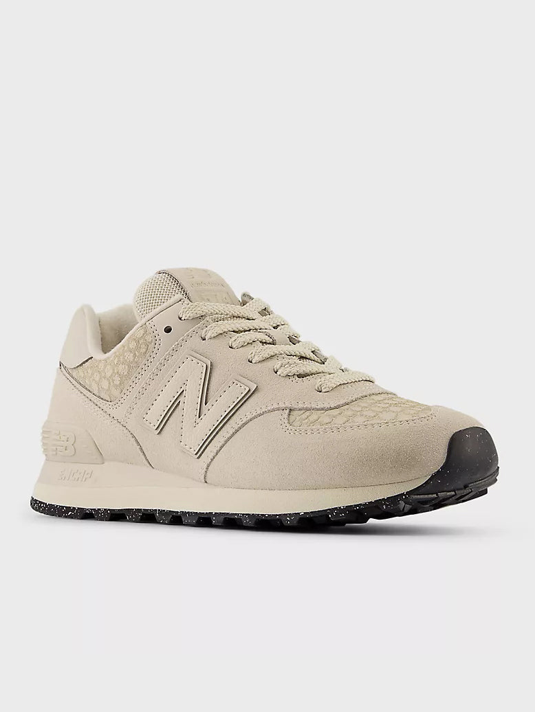 
                  
                    New Balance - 574 beige croco
                  
                