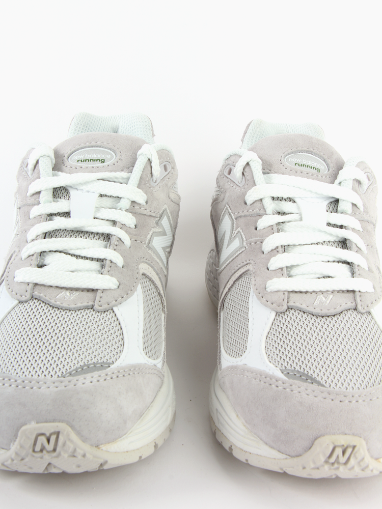 
                  
                    New Balance - 2002R
                  
                