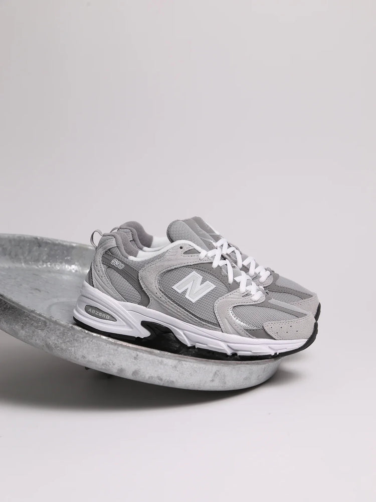 
                  
                    New Balance - 530
                  
                