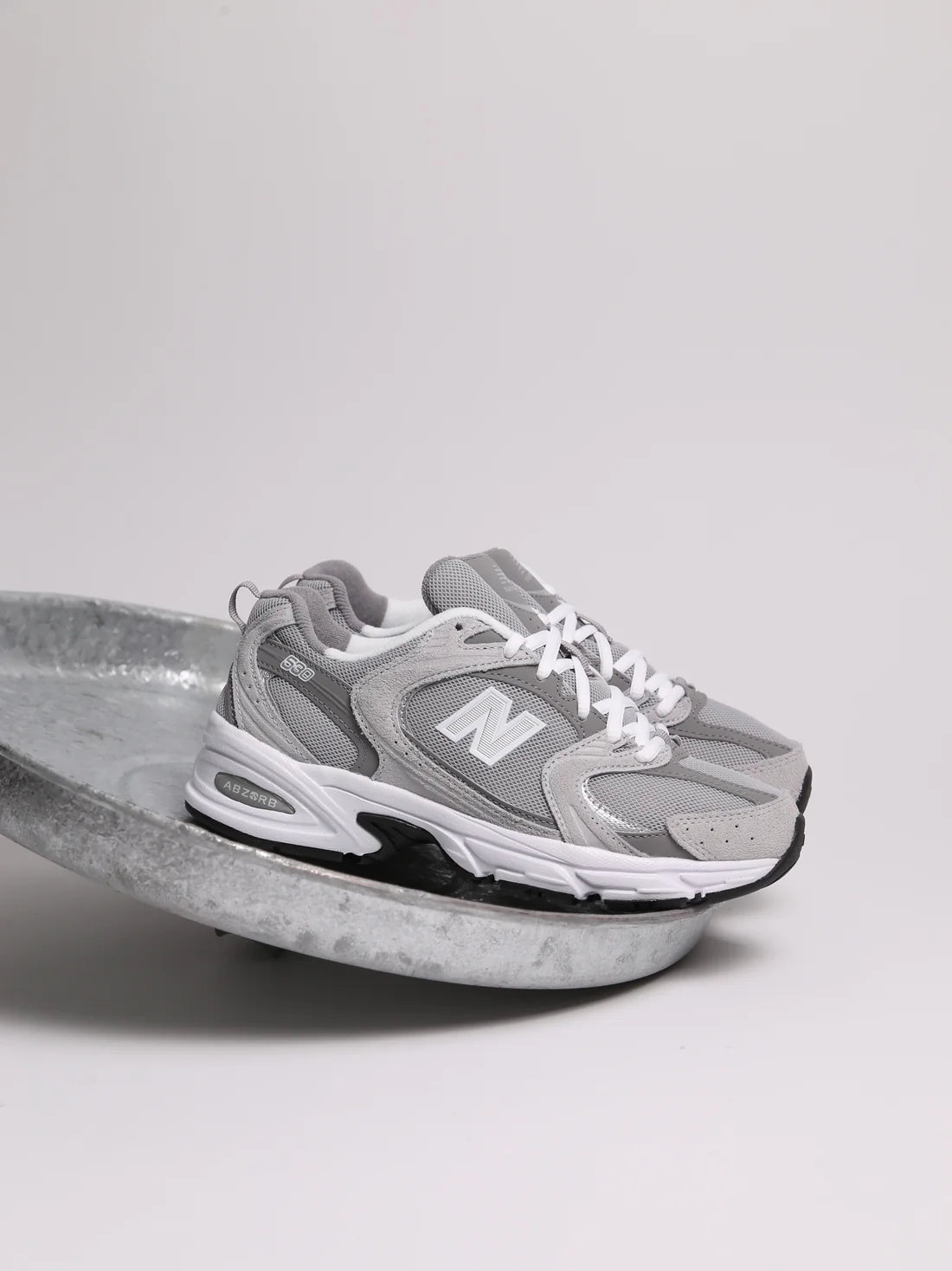 
                  
                    New Balance - 530
                  
                