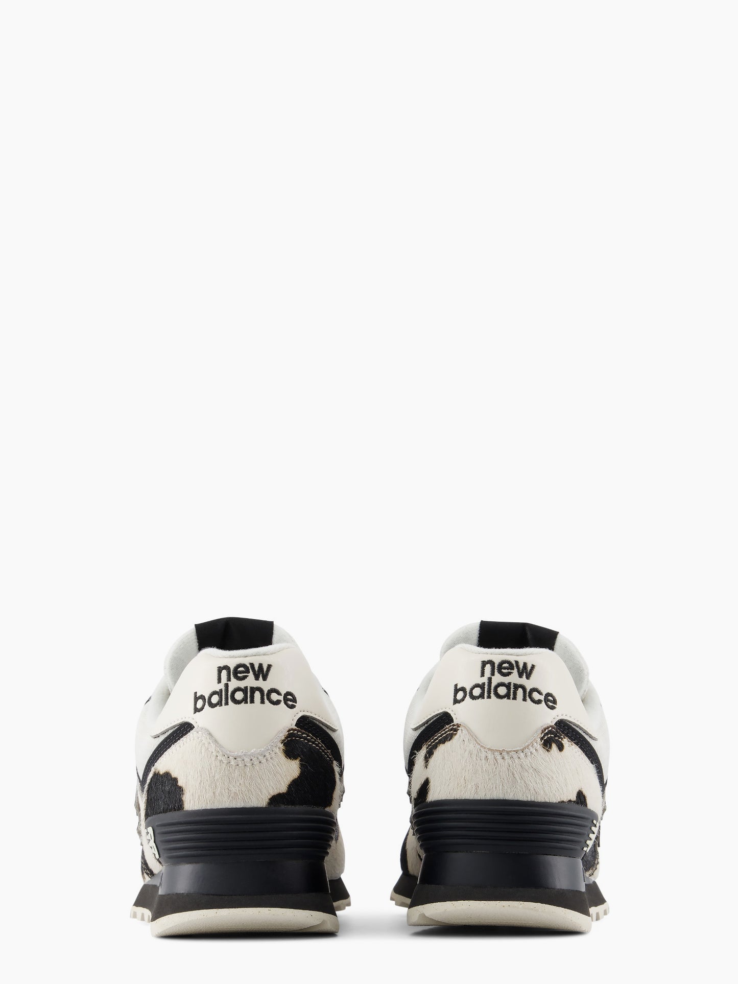 
                  
                    New Balance - 574
                  
                