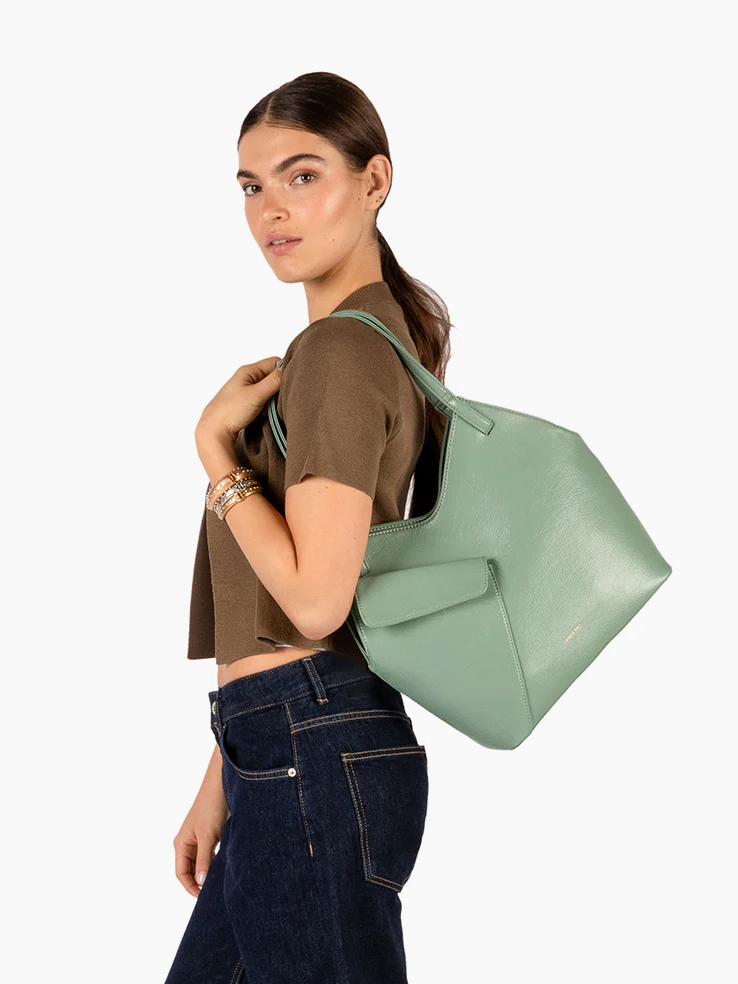 
                  
                    Matt & Nat - Giani SM
                  
                