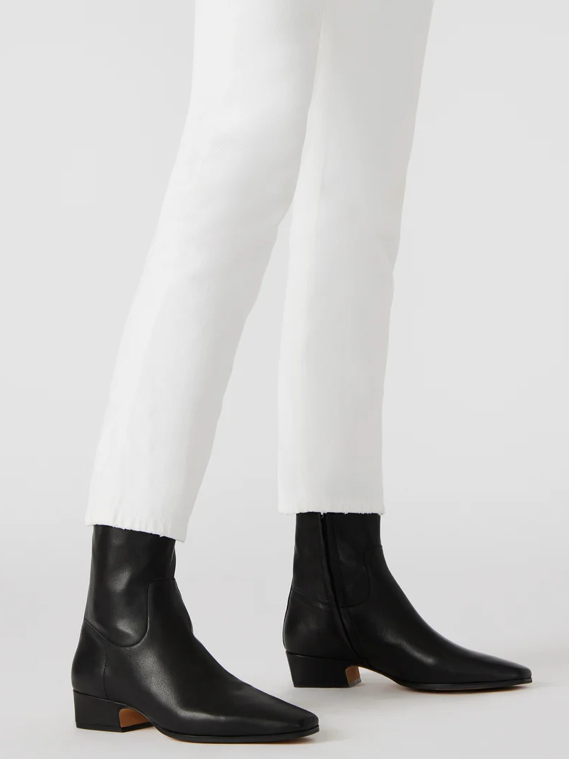 
                  
                    Steve Madden - Dusty
                  
                