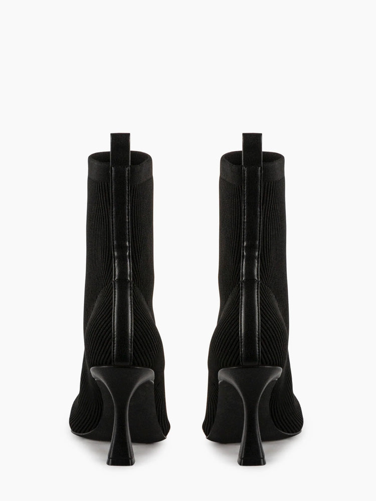
                  
                    Steve Madden - Freida
                  
                