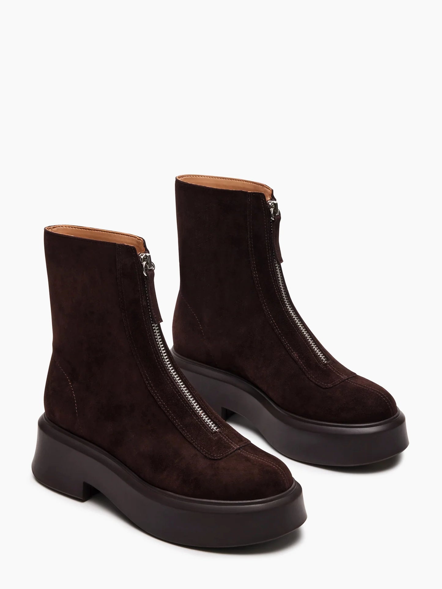 
                  
                    Steve Madden - Jones
                  
                