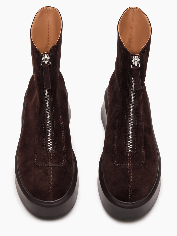 
                  
                    Steve Madden - Jones
                  
                
