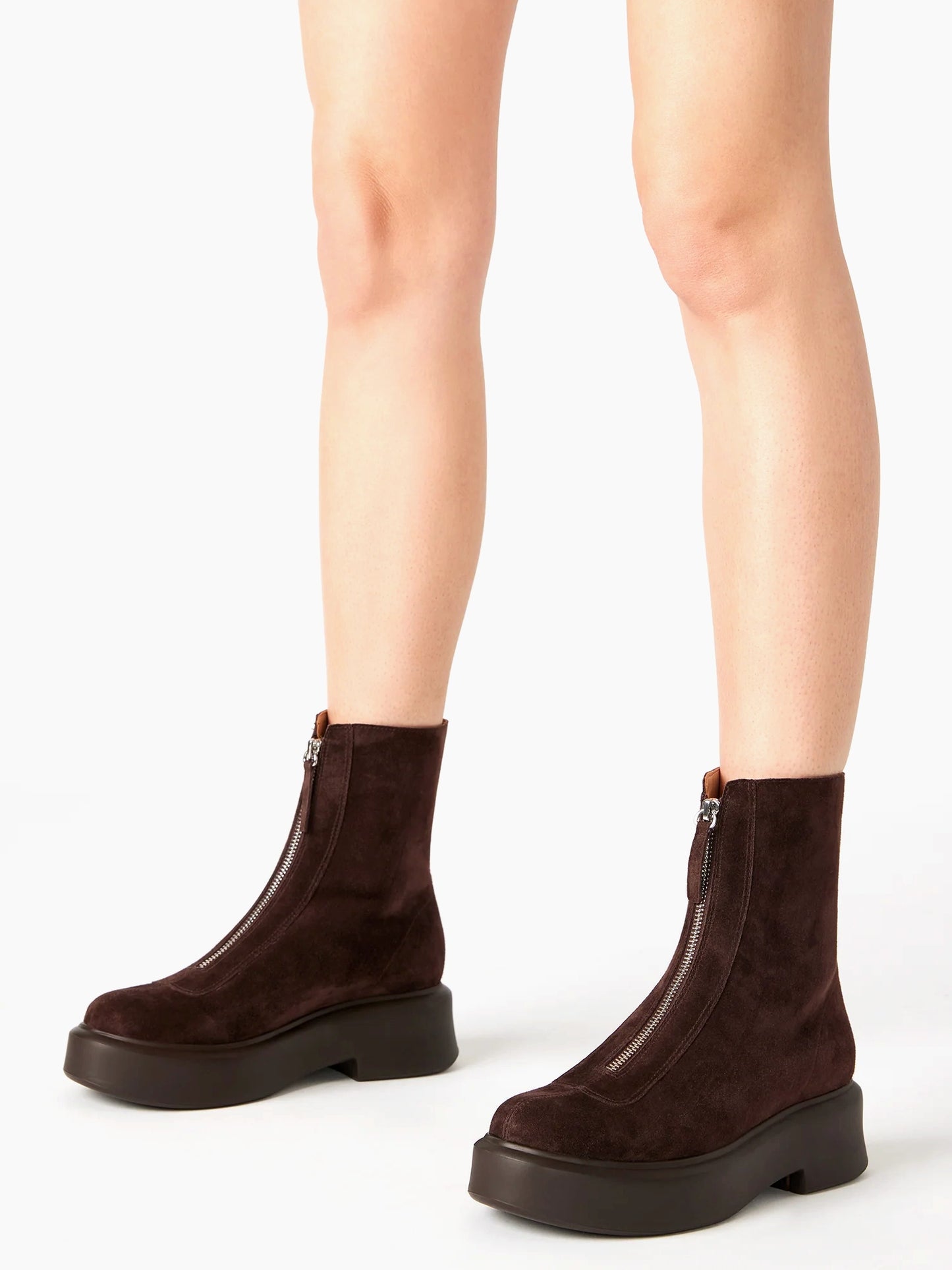 
                  
                    Steve Madden - Jones
                  
                