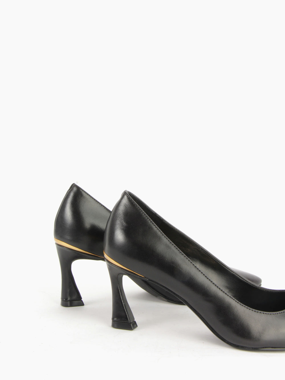 Vince Camuto - Sabrily