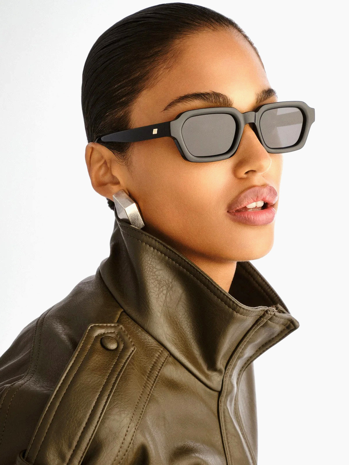 
                  
                    Le Specs - Tension+
                  
                