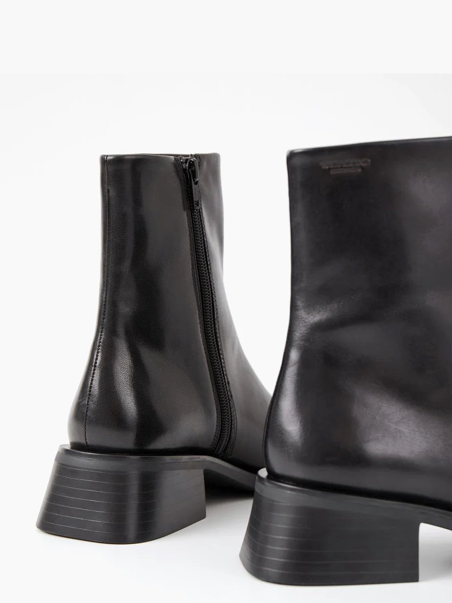
                  
                    Vagabond Shoemakers - Blanca
                  
                