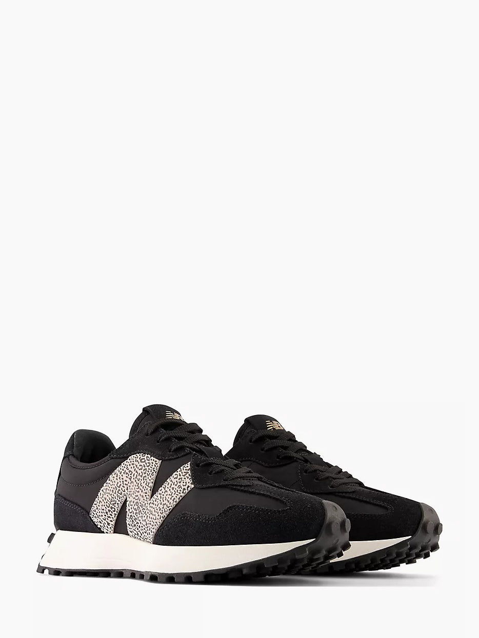 
                  
                    New Balance - 327
                  
                